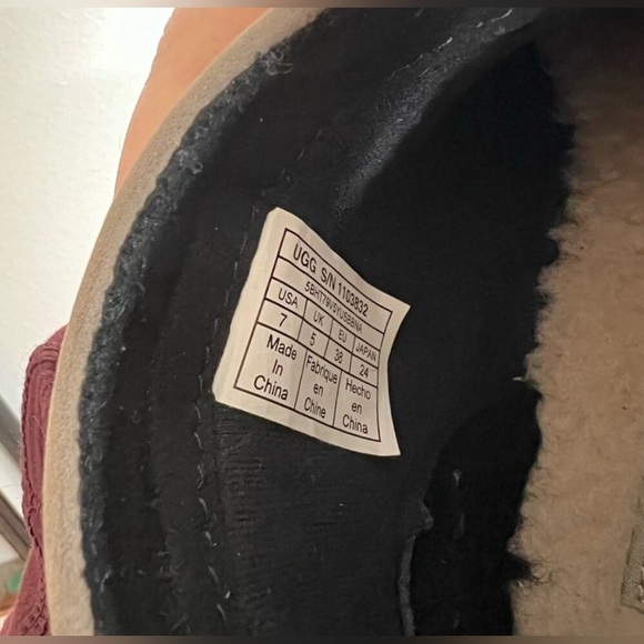 UGG Australia Attell brown suede distressed ankle booties NEW 7 - Picture 3 of 9